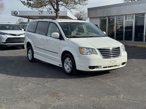 Used Wheelchair Van For Sale: 2009 Chrysler Town & Country  Wheelchair Accessible Van For Sale with a AMS Side Entry on it. VIN: 2A8HR54139R690136