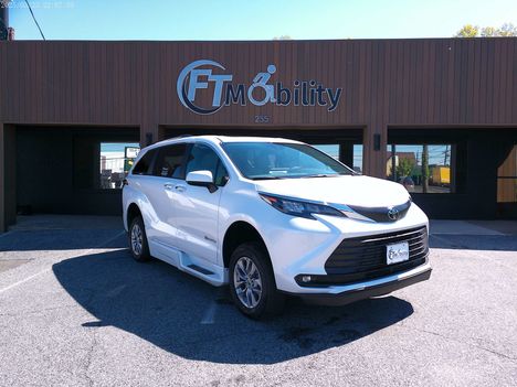 New Wheelchair Van For Sale: 2026 Toyota Sienna XLE Wheelchair Accessible Van For Sale with a BraunAbility Toyota Rampvan XT on it. VIN: 5TDYRKEC7TS296336