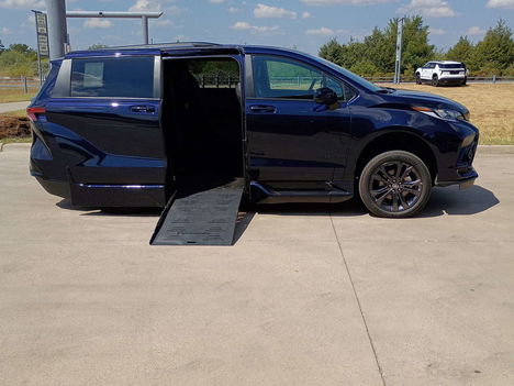 New Wheelchair Van For Sale: 2026 Toyota Sienna XSE Wheelchair Accessible Van For Sale with a BraunAbility Toyota Sienna Hybrid Power Foldout on it. VIN: 5TDXRKEC9TS310555