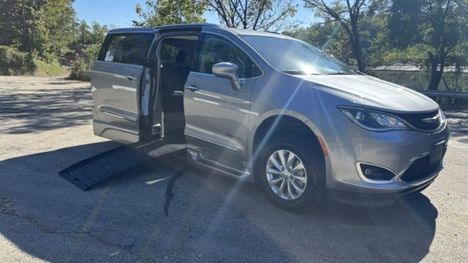 Used Wheelchair Van For Sale: 2019 Chrysler Pacifica Touring L Wheelchair Accessible Van For Sale with a BraunAbility Chrysler Foldout XT on it. VIN: 2C4RC1BG5KR584600