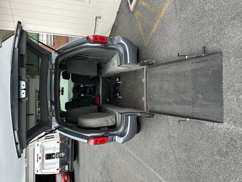 Used Wheelchair Van For Sale: 2006 Dodge Caravan SE Wheelchair Accessible Van For Sale with a Non Branded - Please See Description on it. VIN: 1D4GP24R06B521475