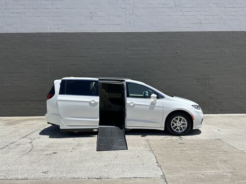 Used Wheelchair Van For Sale: 2022 Chrysler Pacifica Touring L Wheelchair Accessible Van For Sale with a Non Branded - Please See Description on it. VIN: 2C4RC1BG4NR16241