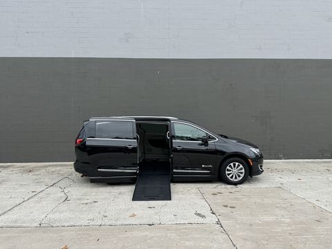 Used Wheelchair Van For Sale: 2018 Chrysler Pacifica Touring Wheelchair Accessible Van For Sale with a BraunAbility - Chrysler Foldout on it. VIN: 2C4RC1BG2JR305778