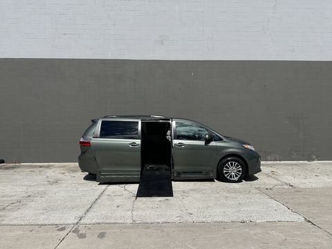 Used Wheelchair Van For Sale: 2020 Toyota Sienna XLE Wheelchair Accessible Van For Sale with a BraunAbility - Toyota Rampvan Xi on it. VIN: 5TDYZ3DCXLS074039