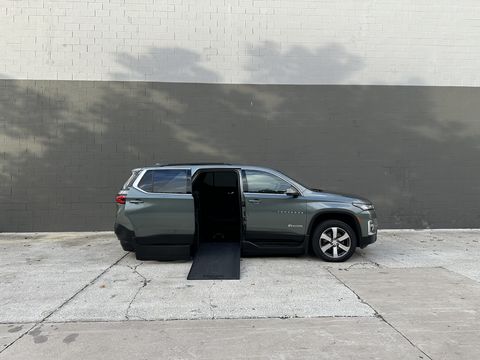 Used Wheelchair Van For Sale: 2022 Chevrolet Traverse 3LT Wheelchair Accessible Van For Sale with a BraunAbility - Chevrolet Traverse - Wheelchair SUV on it. VIN: 1GNERHKW2NJ108141