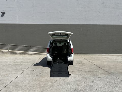 Used Wheelchair Van For Sale: 2016 Dodge Caravan SE Wheelchair Accessible Van For Sale with a BraunAbility - Dodge Manual Rear Entry on it. VIN: 2C4RDGBG7GR385653