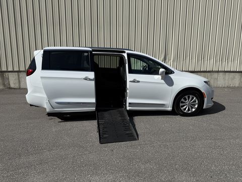 Used Wheelchair Van For Sale: 2018 Chrysler Pacifica Touring L Wheelchair Accessible Van For Sale with a AMS - Chrysler Legend Side Entry on it. VIN: 2C4RC1BG8JR119100