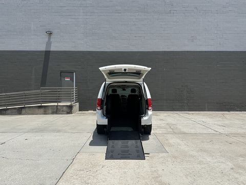Used Wheelchair Van For Sale: 2019 Dodge Caravan SE Wheelchair Accessible Van For Sale with a BraunAbility - Dodge Manual Rear Entry on it. VIN: 2C7WDGBG1KR801484
