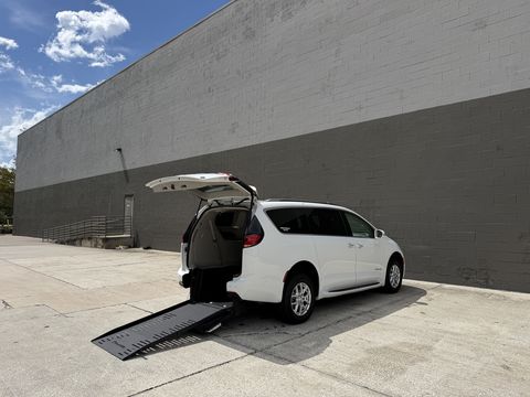 Used Wheelchair Van For Sale: 2021 Chrysler Pacifica Touring Wheelchair Accessible Van For Sale with a BraunAbility - Chrysler Manual Rear-Entry on it. VIN: 2C4RC1BG4MR602300