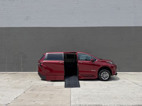 Used Wheelchair Van For Sale: 2024 Toyota Sienna XLE Wheelchair Accessible Van For Sale with a BraunAbility - Toyota Sienna Hybrid Power Foldout on it. VIN: 5TDYRKEC4RS221103