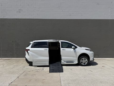 Used Wheelchair Van For Sale: 2026 Toyota Sienna Limited Wheelchair Accessible Van For Sale with a BraunAbility - Toyota Sienna Hybrid Power Foldout on it. VIN: 5TDZRKEC2TS321812