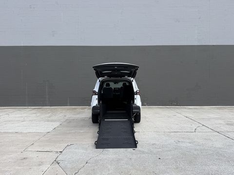 Used Wheelchair Van For Sale: 2025 Toyota Sienna LE Wheelchair Accessible Van For Sale with a VMI - Toyota Sienna Hybrid - AWD on it. VIN: 5TDKRKEC5SS281094