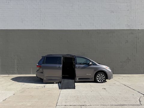 Used Wheelchair Van For Sale: 2020 Toyota Sienna Limited Premium Wheelchair Accessible Van For Sale with a BraunAbility - Toyota Rampvan Xi on it. VIN: 5TDYZ3DC8LS066599