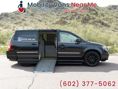 Used Wheelchair Van For Sale: 2009 Chrysler Town & Country Wheelchair Handicap Wheelchair Accessible Van For Sale with a  on it. VIN: 2A8HR54149R640345