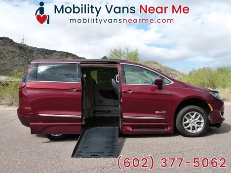 Used Wheelchair Van For Sale: 2017 Chrysler Pacifica Wheelchair Handicap Wheelchair Accessible Van For Sale with a  on it. VIN: 2C4RC1BG6HR668269