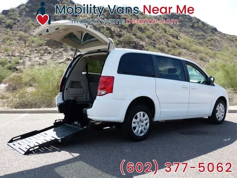 Used Wheelchair Van For Sale: 2015 Dodge Grand Caravan Wheelchair Handicap Wheelchair Accessible Van For Sale with a  on it. VIN: 2C4RDGBG3FR686256