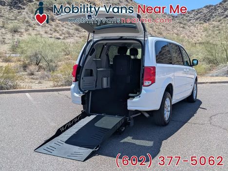 Used Wheelchair Van For Sale: 2014 Dodge Grand Caravan Wheelchair Handicap Wheelchair Accessible Van For Sale with a  on it. VIN: 2C4RDGCG7ER266724