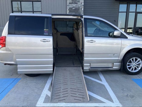 Used Wheelchair Van For Sale: 2013 Dodge Grand Caravan SXT Wheelchair Accessible Van For Sale with a  on it. VIN: 2C7WDGCG5DR731697