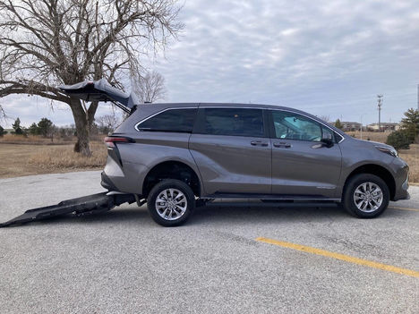 Used Wheelchair Van For Sale: 2024 Toyota Sienna LE 8 Passenger 4dr Mini Van Wheelchair Accessible Van For Sale with a  on it. VIN: 5TDKRKEC8RS207159