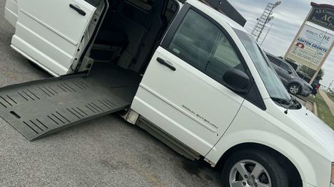 Used Wheelchair Van For Sale: 2008 Chrysler Town & Country LX Wheelchair Accessible Van For Sale with a  on it. VIN: 2A8HR44HX8R665773