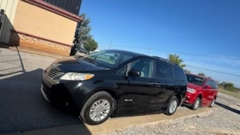 Used Wheelchair Van For Sale: 2011 Toyota Sienna XLE  Mobility Auto Access Wheelchair Accessible Van For Sale with a  on it. VIN: 5TDYZ3DC1BS109974