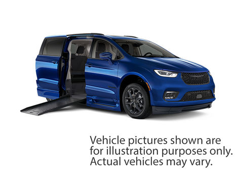 Used Wheelchair Van For Sale: 2018 Chrysler Pacifica Touring L Wheelchair Accessible Van For Sale with a BraunAbility Braun XT on it. VIN: 2C4RC1BG4JR111799