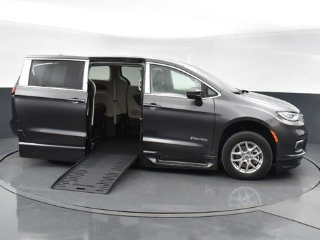 Used Wheelchair Van For Sale: 2023 Chrysler Pacifica Touring L Wheelchair Accessible Van For Sale with a BraunAbility Braun XT on it. VIN: 2C4RC1BG4PR572185