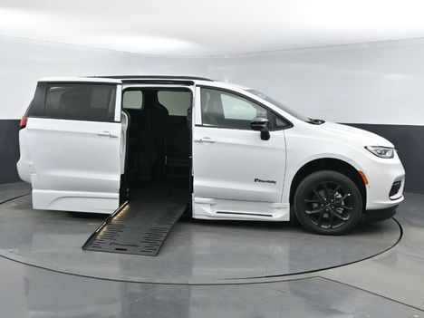Used Wheelchair Van For Sale: 2024 Chrysler Pacifica Touring L Sport Wheelchair Accessible Van For Sale with a BraunAbility Braun XT on it. VIN: 2C4RC1BG4RR107439