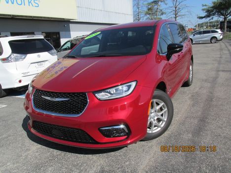 New Wheelchair Van For Sale: 2026 Chrysler Pacifica Select Wheelchair Accessible Van For Sale with a Driverge Driverge Patriot on it. VIN: 2C4RC1BG4TR232626