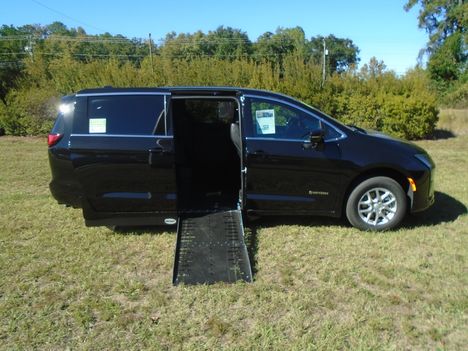 New Wheelchair Van For Sale: 2027 Chrysler Pacifica Select Wheelchair Accessible Van For Sale with a Driverge Driverge Patriot on it. VIN: 2C4RC1BG5VR599540