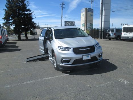 Used Wheelchair Van For Sale: 2024 Chrysler Pacifica Touring L Safety Wheelchair Accessible Van For Sale with a BraunAbility Braun XT on it. VIN: 2C4RC1BG9RR140789