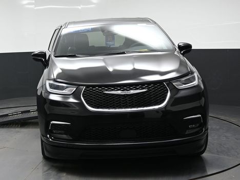Used Wheelchair Van For Sale: 2025 Chrysler Pacifica Select Wheelchair Accessible Van For Sale with a BraunAbility Braun XT on it. VIN: 2C4RC1BGXSR574645
