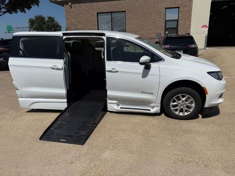 Used Wheelchair Van For Sale: 2022 Chrysler Voyager LX Wheelchair Accessible Van For Sale with a BraunAbility Braun XT on it. VIN: 2C4RC1CG6NR226098