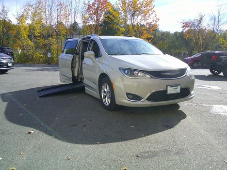 Used Wheelchair Van For Sale: 2020 Chrysler Pacifica Touring L Plus Wheelchair Accessible Van For Sale with a BraunAbility Braun Entervan on it. VIN: 2C4RC1EG8LR117698