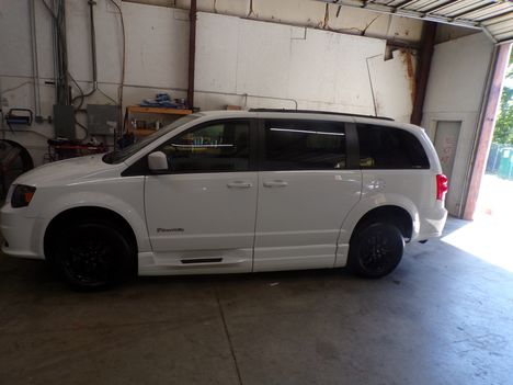 Used Wheelchair Van For Sale: 2019 Dodge Grand Caravan GT Wheelchair Accessible Van For Sale with a BraunAbility Braun XT on it. VIN: 2C4RDGEG7KR787354
