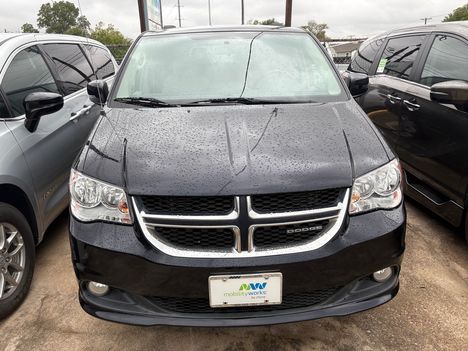 Used Wheelchair Van For Sale: 2011 Dodge Grand Caravan Crew Wheelchair Accessible Van For Sale with a BraunAbility Braun XT on it. VIN: 2D4RN5DG3BR689878