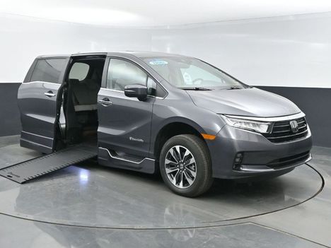 Used Wheelchair Van For Sale: 2024 Honda Odyssey EX-L Wheelchair Accessible Van For Sale with a BraunAbility Braun XI on it. VIN: 5FNRL6H63RB041599