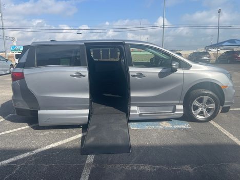 Used Wheelchair Van For Sale: 2020 Honda Odyssey EX-L Wheelchair Accessible Van For Sale with a Vantage Mobility VMI Northstar on it. VIN: 5FNRL6H75LB072711