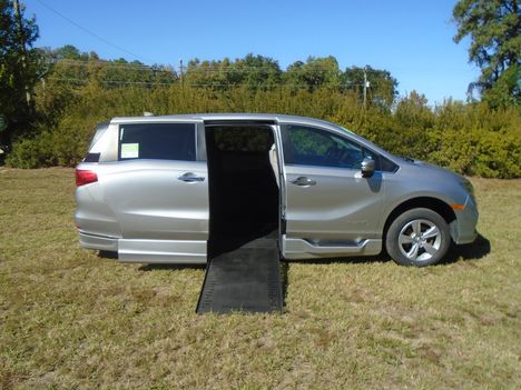Used Wheelchair Van For Sale: 2019 Honda Odyssey EX-L Wheelchair Accessible Van For Sale with a BraunAbility Braun XI on it. VIN: 5FNRL6H78KB062348