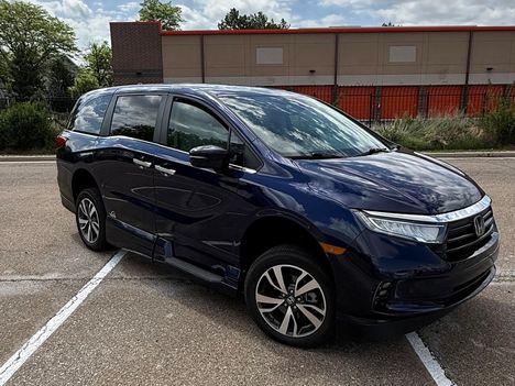 Used Wheelchair Van For Sale: 2022 Honda Odyssey Touring Wheelchair Accessible Van For Sale with a Vantage Mobility VMI Northstar on it. VIN: 5FNRL6H80NB044603