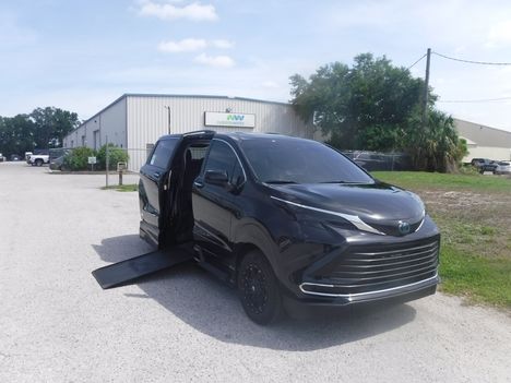 Used Wheelchair Van For Sale: 2023 Toyota Sienna XLE Wheelchair Accessible Van For Sale with a Vantage Mobility VMI Northstar AWD on it. VIN: 5TDJSKFC2PS084647