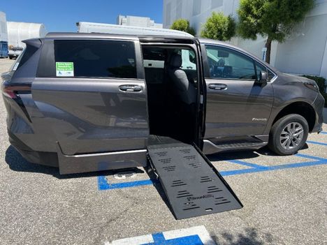 Used Wheelchair Van For Sale: 2024 Toyota Sienna FWD XLE Wheelchair Accessible Van For Sale with a BraunAbility Braun XT on it. VIN: 5TDYRKEC1RS205554
