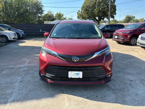 Used Wheelchair Van For Sale: 2025 Toyota Sienna FWD XLE Wheelchair Accessible Van For Sale with a Driverge Driverge Flex Maxx on it. VIN: 5TDYRKEC4SS233855