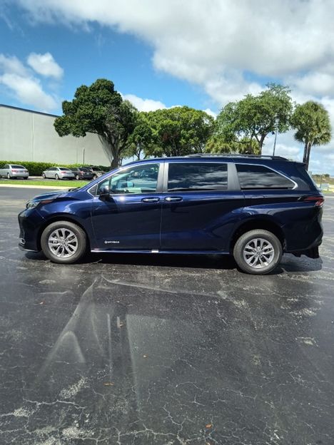 Used Wheelchair Van For Sale: 2024 Toyota Sienna FWD XLE Wheelchair Accessible Van For Sale with a Driverge Driverge Flex Maxx on it. VIN: 5TDYRKEC5RS209333
