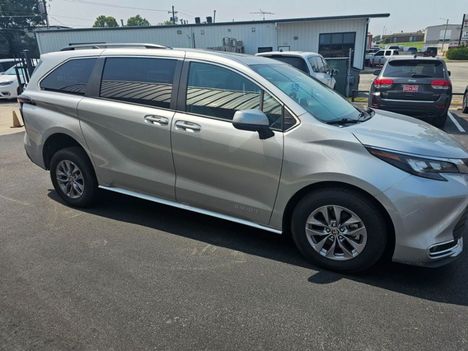 Used Wheelchair Van For Sale: 2024 Toyota Sienna FWD XLE Wheelchair Accessible Van For Sale with a Driverge Driverge Flex Maxx on it. VIN: 5TDYRKECXRS208999