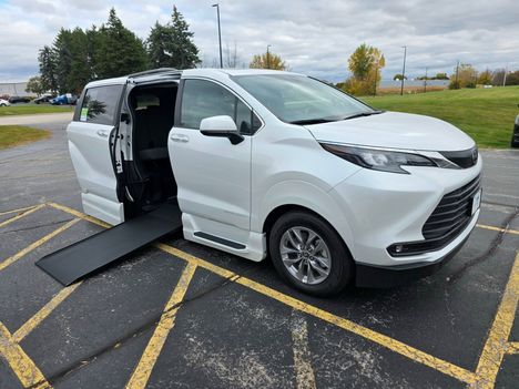 New Wheelchair Van For Sale: 2026 Toyota Sienna AWD XLE Wheelchair Accessible Van For Sale with a Vantage Mobility VMI Northstar AWD on it. VIN: 5TDYSKFCXTS239244
