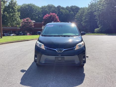 Used Wheelchair Van For Sale: 2020 Toyota Sienna XLE Wheelchair Accessible Van For Sale with a Vantage Mobility VMI Northstar E on it. VIN: 5TDYZ3DC6LS067010