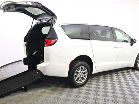 Used Wheelchair Van For Sale: 2025 Chrysler Pacifica Select Wheelchair Accessible Van For Sale with a ATS ATS Rear Entry on it. VIN: 2C4RC1BG9SR548408