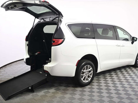 Used Wheelchair Van For Sale: 2025 Chrysler Pacifica Select Wheelchair Accessible Van For Sale with a ATS ATS Rear Entry on it. VIN: 2C4RC1BGXSR552418