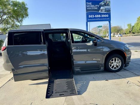 Used Wheelchair Van For Sale: 2025 Chrysler Pacifica Touring L Wheelchair Accessible Van For Sale with a BraunAbility Chrysler Foldout on it. VIN: 2C4RC1BG6SR613019
